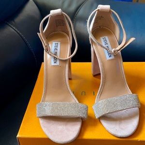 Steve Madden Nude suede ankle strap sandal